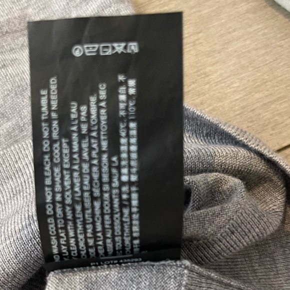 Theory Wool T-Shirt Large. Unworn or washed. - Picture 8 of 10